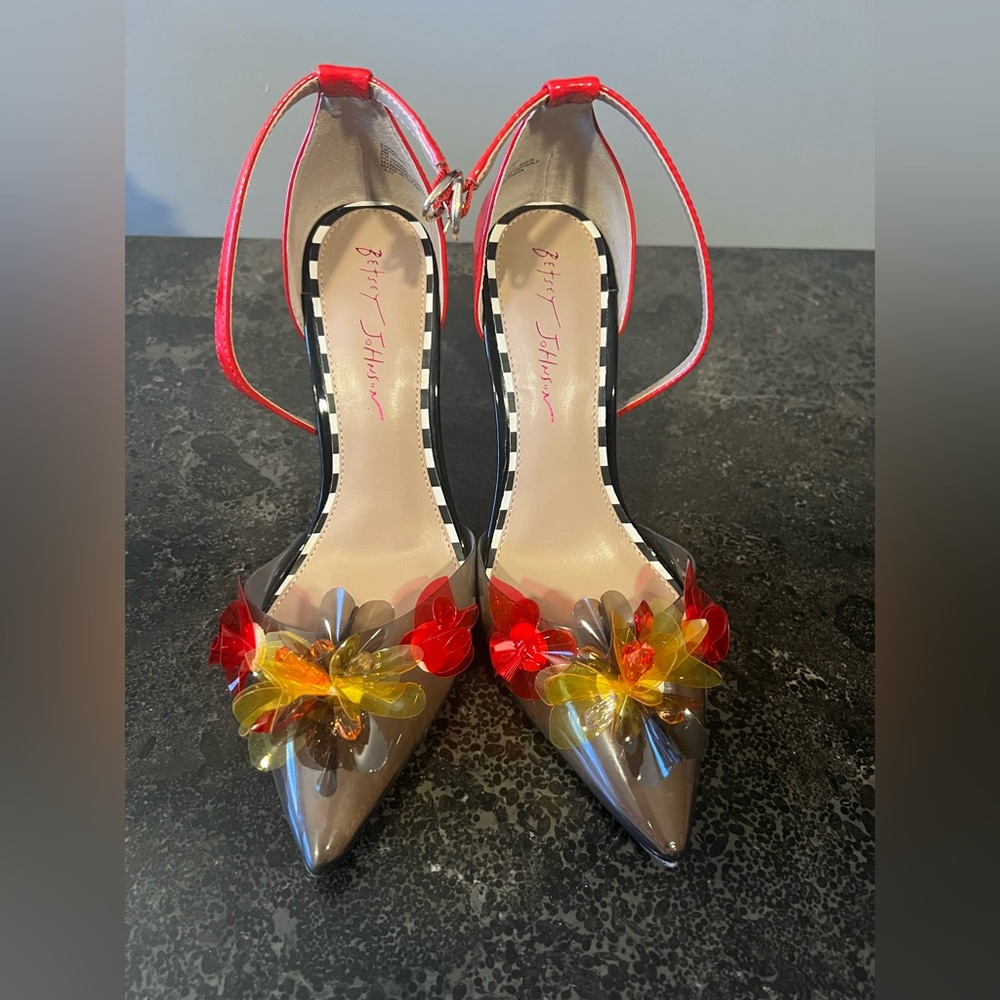 Betsey Johnson Savvie Red pointed-toe pumps